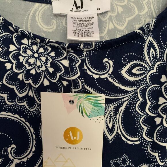 AJ Amelia James Navy White Floral Gathered Front Blouse - Picture 4 of 5